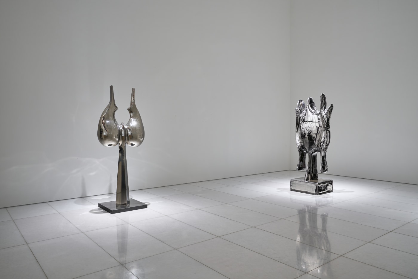 MOON Shin, GWON Osang: Carving in, Modeling out
