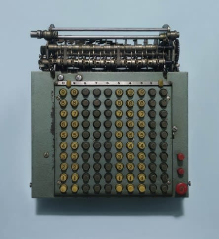 GAO LEI, UNTITLED(MECHANICAL CALCULATOR), 2017
