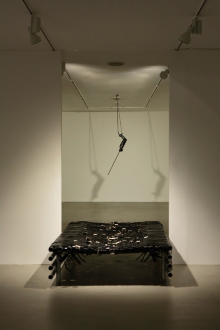 BLIND SHOT, 2004