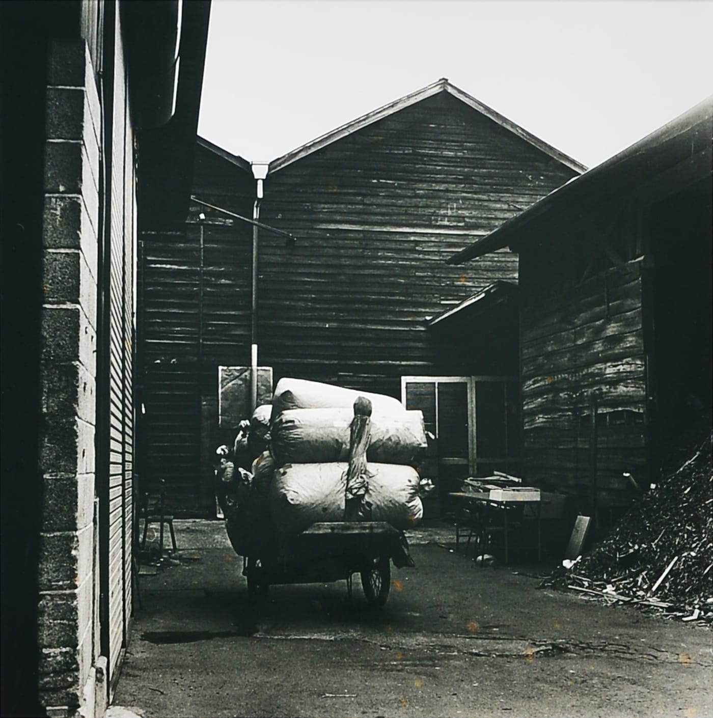 Daido Moriyama, "Factory,Utsunomiya City, Tochigi", 1990