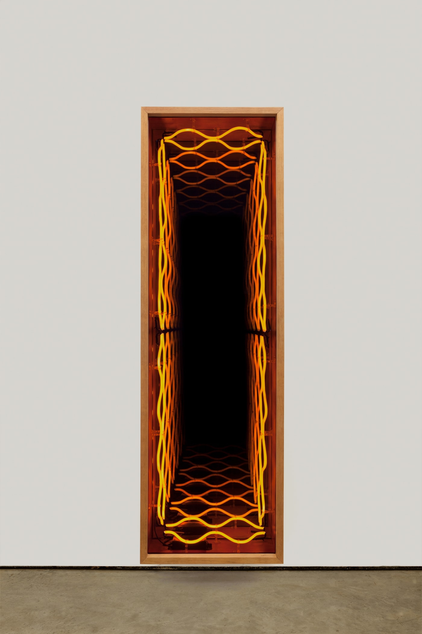 Iván Navarro, Onda (Laranja) | Wave (Orange), 2020