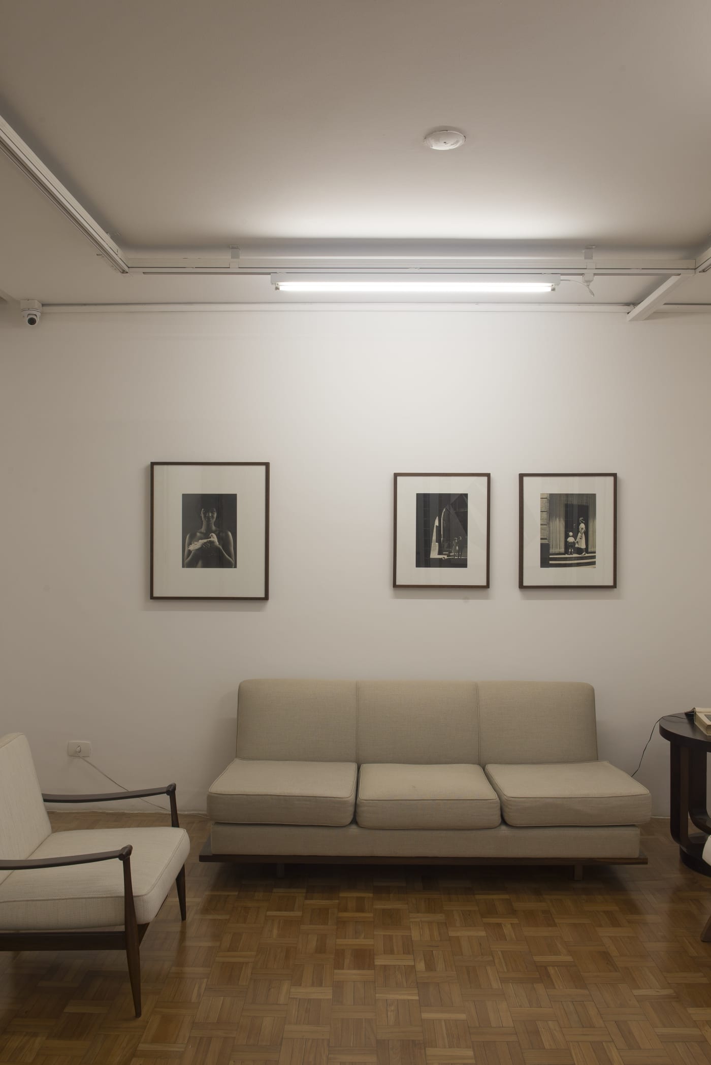 vista geral da exposição "Fotografia Moderna 1940 - 1960", 2019, Luciana Brito Galeria + Isabel Amado exhibition view of "Fotografia Moderna 1940 - 1960", 2019, Luciana Brito Galeria + Isabel Amado