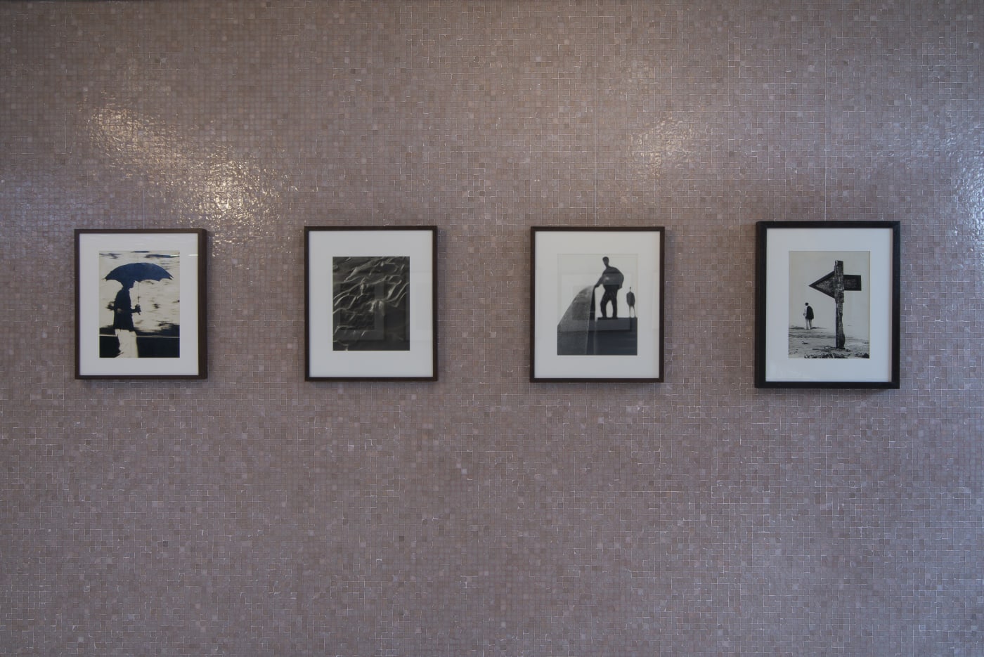 vista geral da exposição "Fotografia Moderna 1940 - 1960", 2019, Luciana Brito Galeria + Isabel Amado exhibition view of "Fotografia Moderna 1940 - 1960", 2019, Luciana Brito Galeria + Isabel Amado