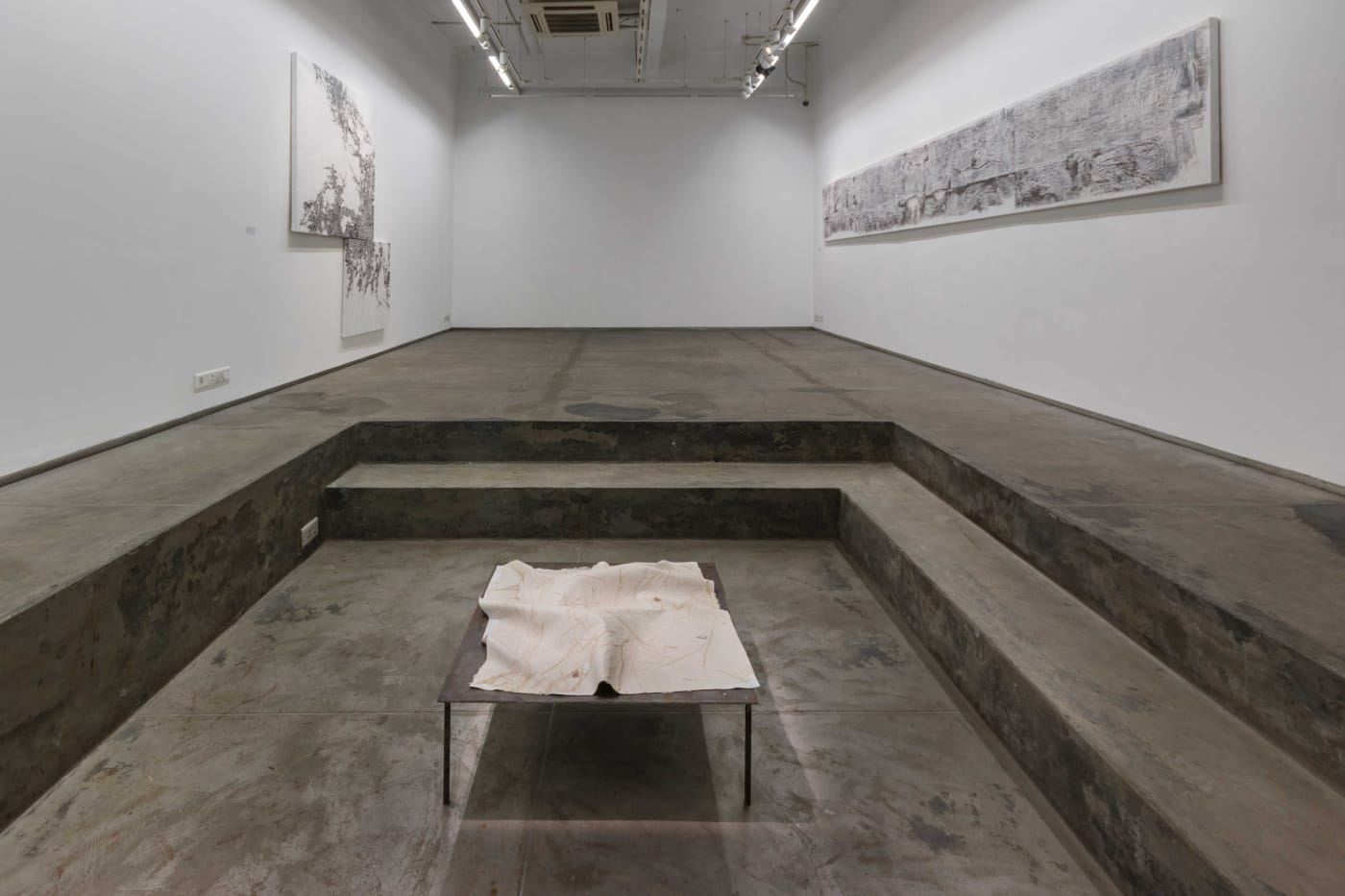 Nadia Kaabi-Linke | Lost and Found