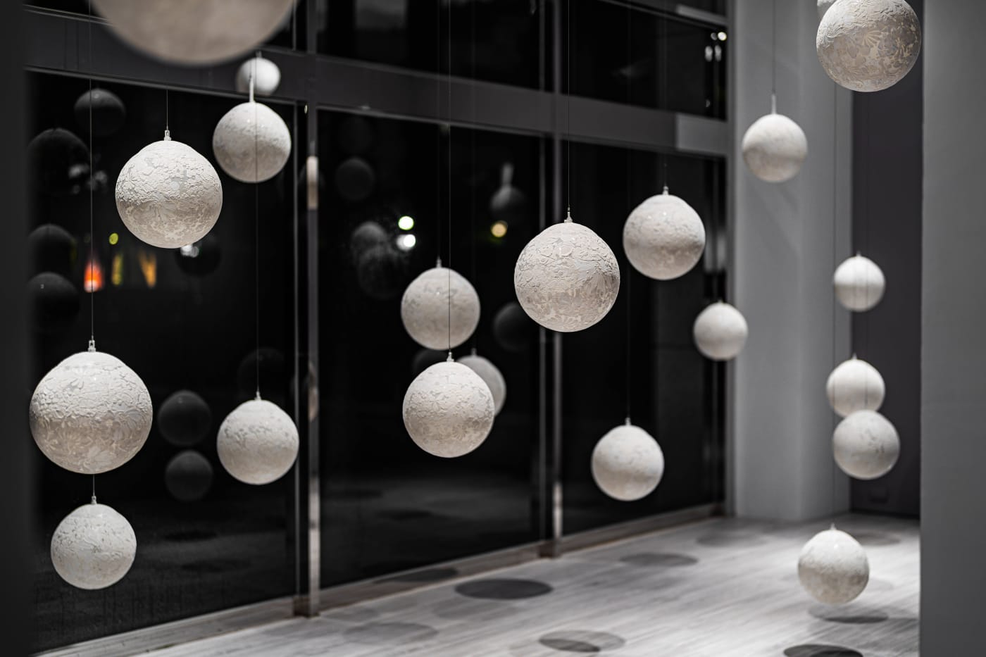Shinji OHMAKI: Rotation and Revolution