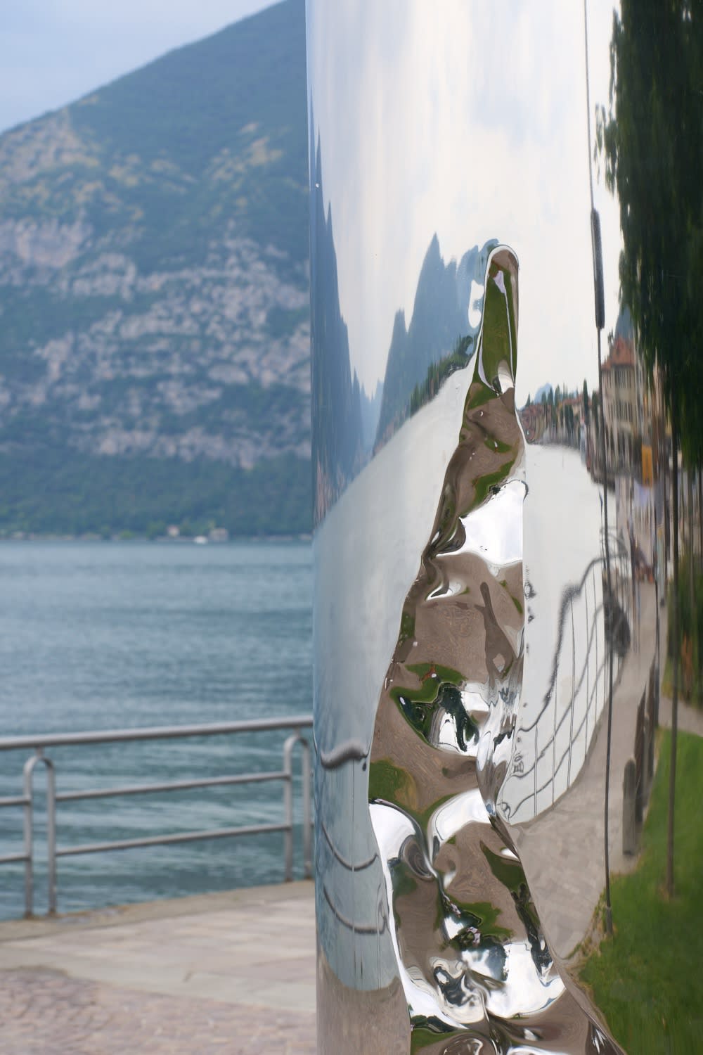 ACQUARIATERRAFUOCO. L'Opera di Helidon Xhixha sul lago d'Iseo