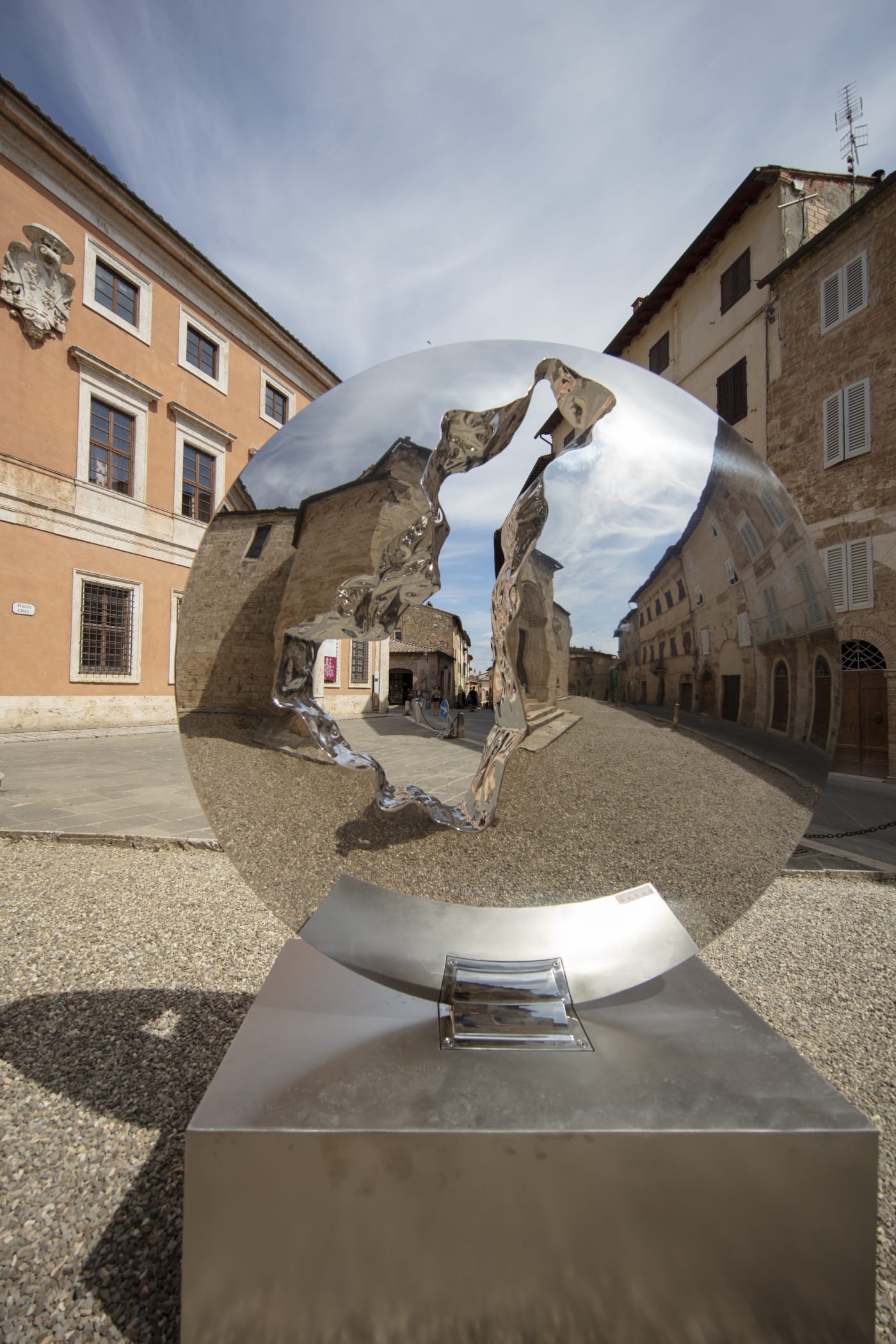 Reflexes: Sculture di Luce