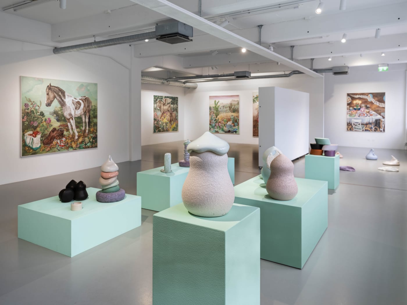 Installation view, Linn Sjöstedt, Gentle Pressure, 2024, Galleri Duerr. Photo: Jean-Baptiste Béranger.