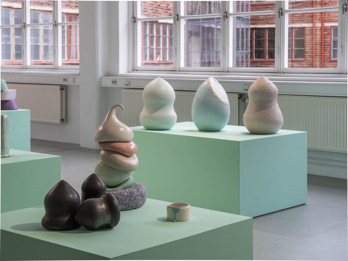 Installation view, Linn Sjöstedt, Gentle Pressure, 2024, Galleri Duerr. Photo: Jean-Baptiste Béranger.
