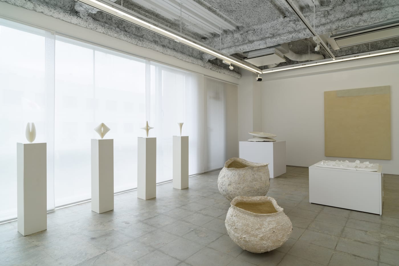 グループ展: 白