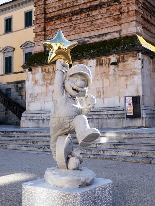 "Mario Bros" in the Cathedral square of Pietrasanta.