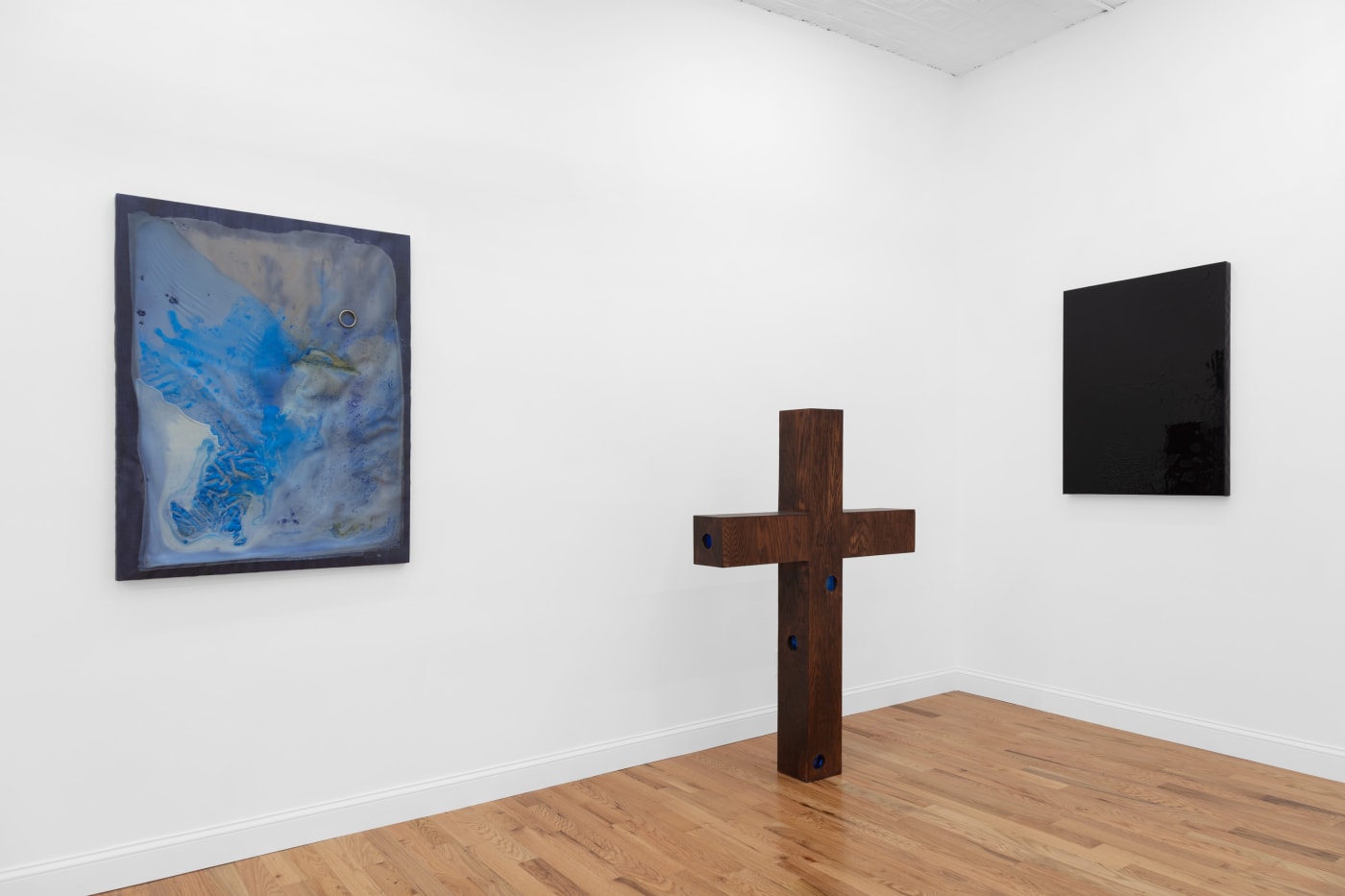 Behind abstract forms, Installation View. Courtesy the gallery, photo: Daniel Greer