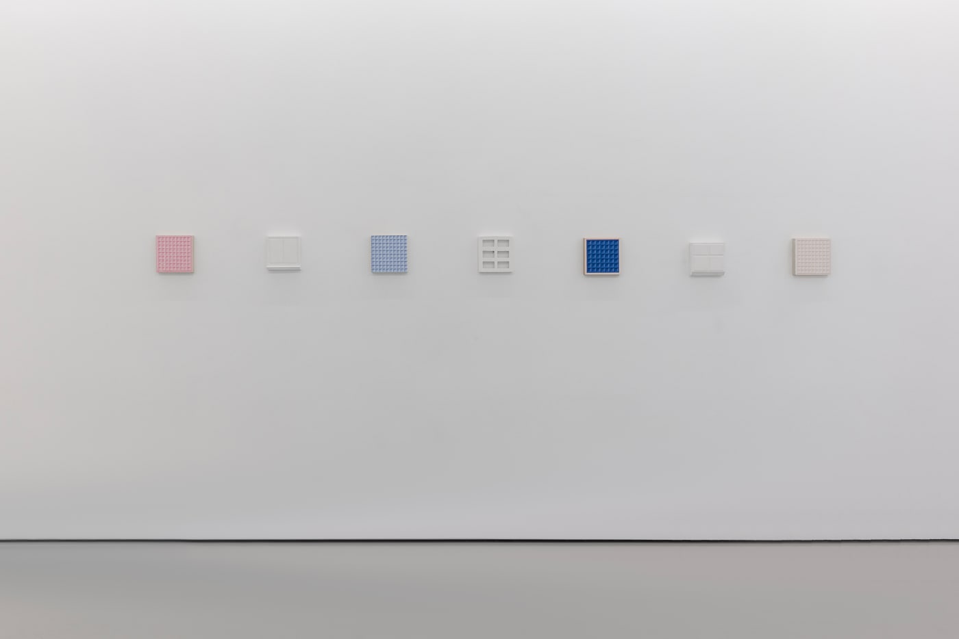 WHITE ROOM