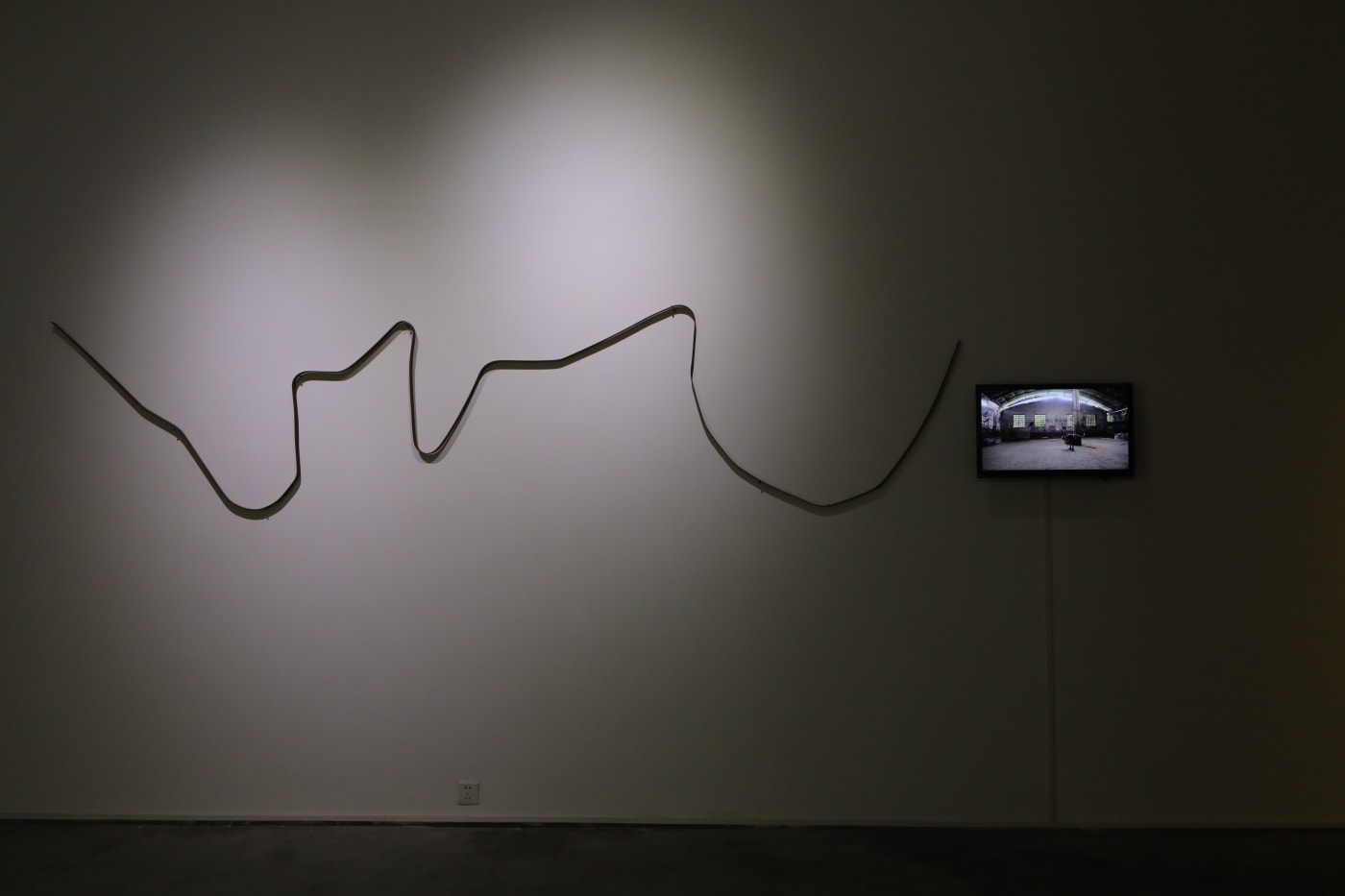 Tong Wenmin Solo Exhibition — Tong Wenmin: Escape from discipline