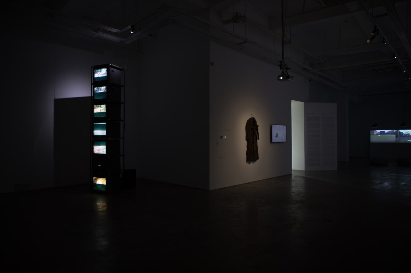 Tong Wenmin Solo Exhibition — Tong Wenmin: Escape from discipline