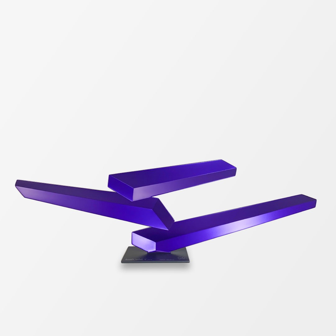 Rafael Barrios, Horizontal Levitante (Violet Purple), 2013