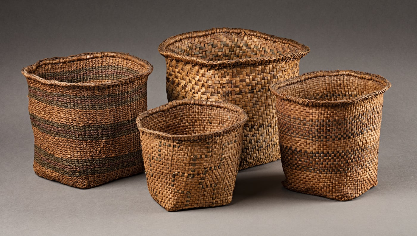 Lot 77 UNIDENTIFIED MAKER, COAST TSIMSHIAN Nesting Baskets, mid-late 19th century red cedar bark and dye, largest: 7 x 8.75 x 8.5 in (17.8 x 22.2 x 21.6 cm), smallest: 4.75 x 6.25 x 6 in (12.1 x 15.9 x 15.2 cm) Estimate: $1,200⁠⁠⁠— $1,800 Price realized: $1,800