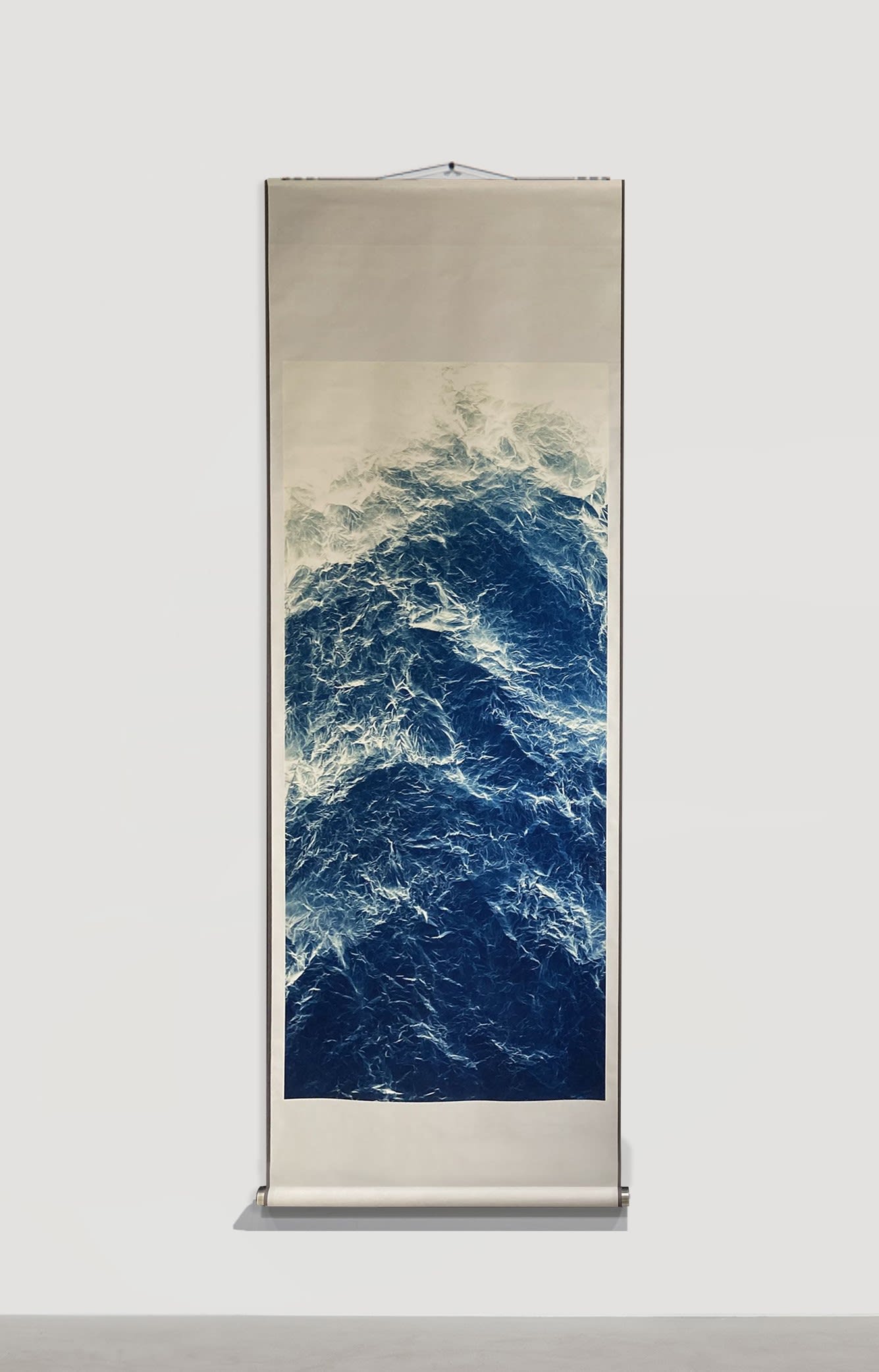 Wu Chi-Tsung Wrinkled Texture 118, 2021 Unique Cyanotype on Xuan Paper Painting: 213.5 x 92 cm Scroll: 296 x 103 cm