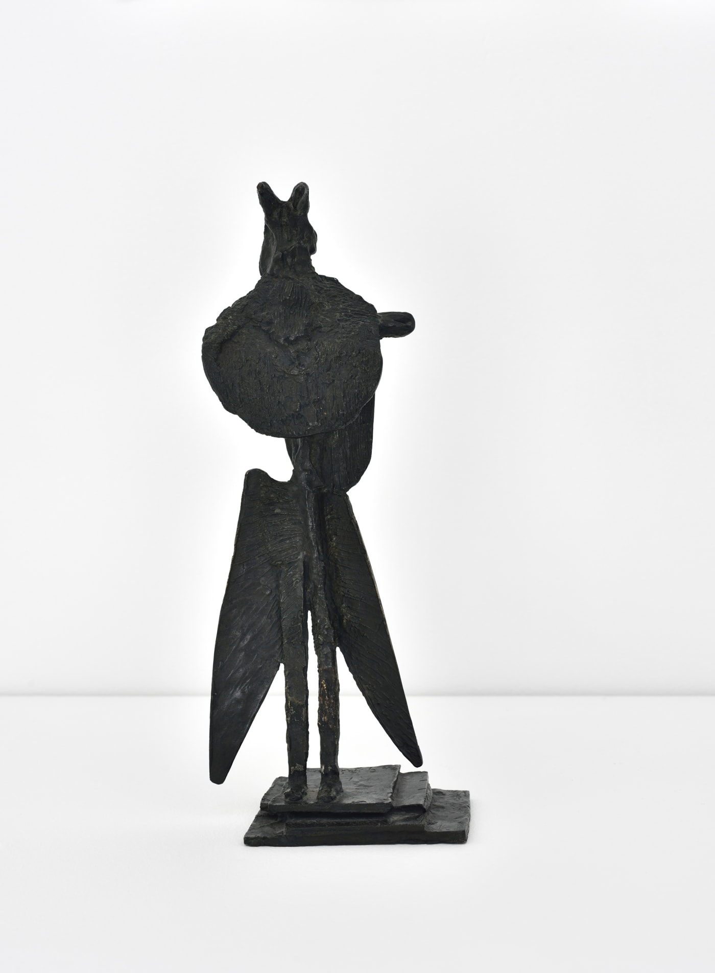Germaine Richier Homme de la nuit n°2, 1954 Signé sur le socle Bronze patiné foncé / Bronze with dark patina Cette oeuvre, dans son tirage original, comprend 12 épreuves This work, in its original edition, includes 12 prints (1/8 à 8/8 et EA, HC1, HC2, HC3) 27 x 11 x 9 cm 10 5/8 x 4 3/8 x 3 1/2 Edition of 8 plus 1 artist's proof