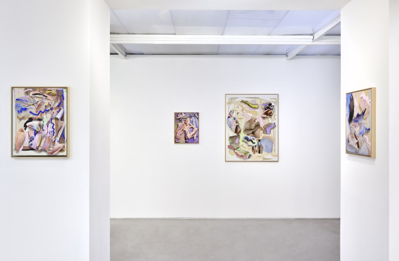 Vue de l'exposition "Even a painting needs a friend" de Rachel de Joode Photo : © Rebecca Fanuele Frontspace // 08.10 - 05.11.2022