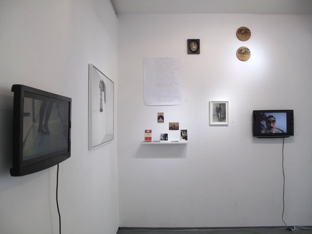 Une chambre à soi w/ Anna & Bernhard Blume, Véronique Boudier, Pauline Curnier-Jardin, Hélène Delprat, Valie Export, Katarzyna Kozyra, Nina Lassila, Seulgi Lee, Ana Mendietta 28.04 - 04.06.2011