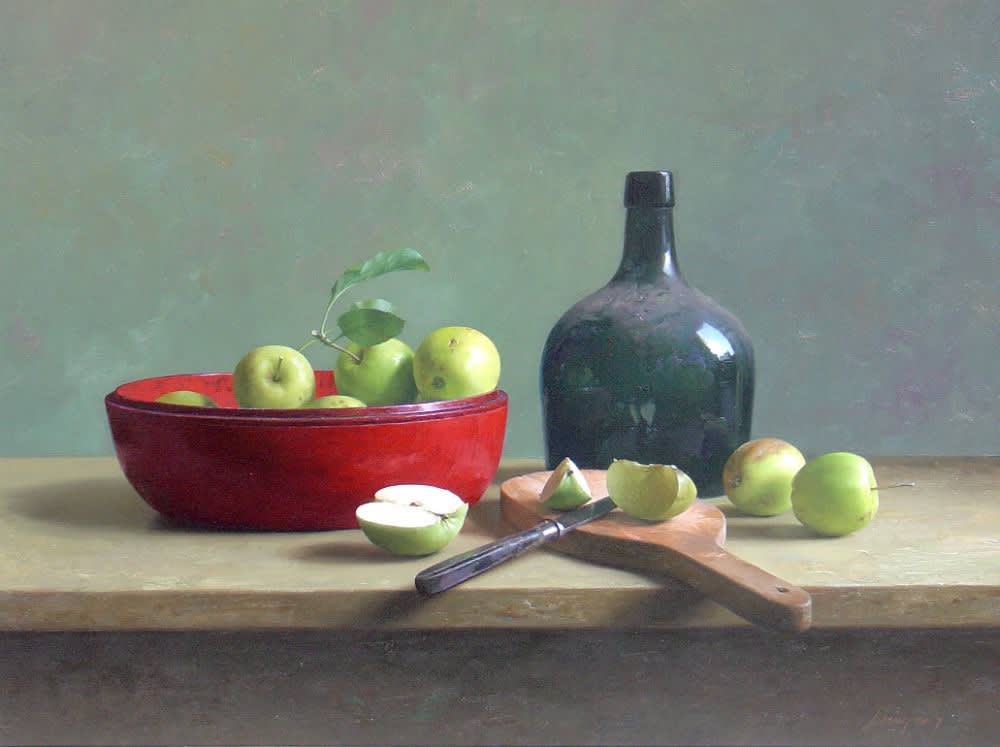 Qiangli Liang - Rode bak met gesneden appel - 2017 - olieverf op doek - 60 x 80 cm