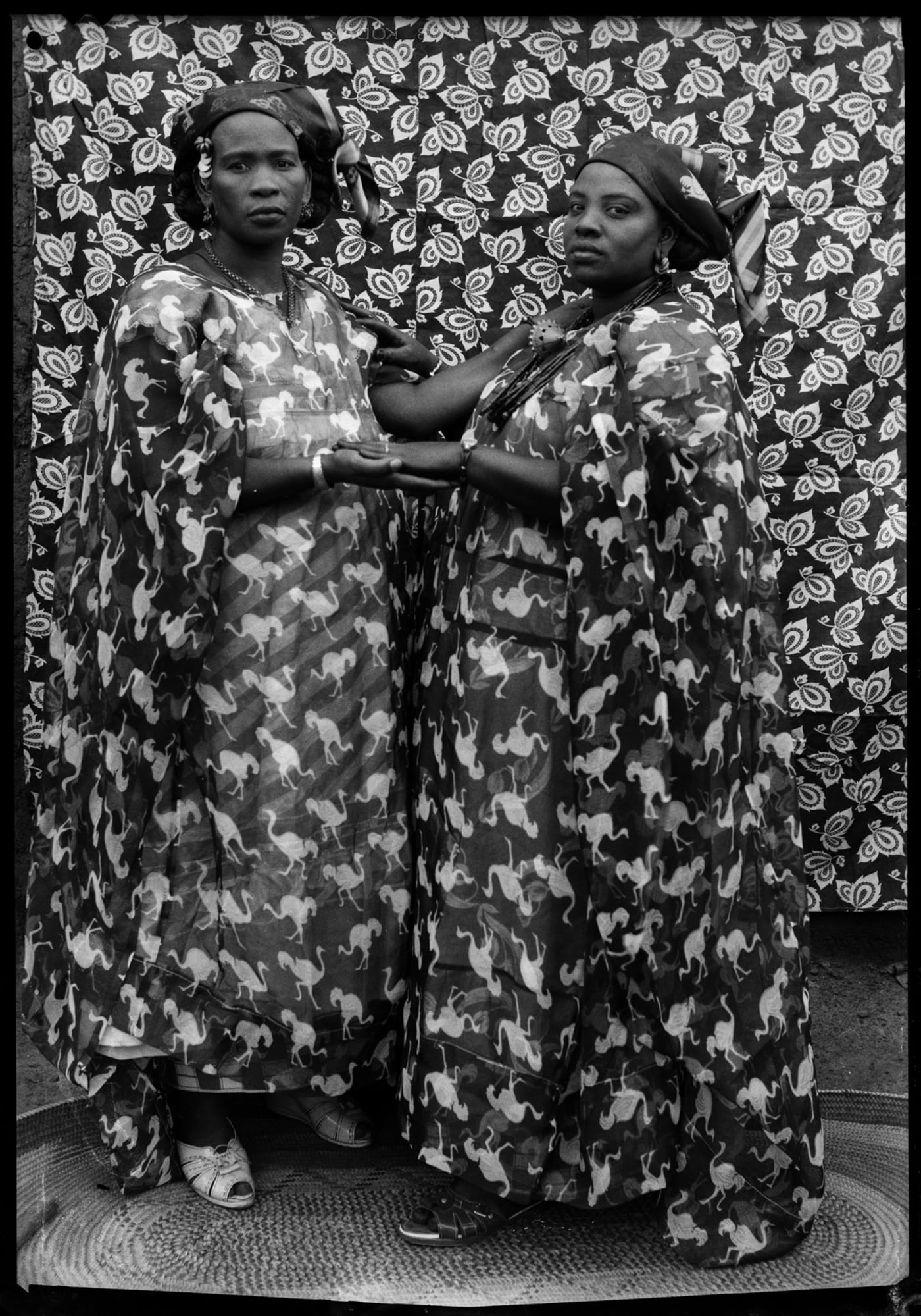 Seydou Keïta Sans titre/ Untitled (01096-MA.KE.158), 1956-1959 Posthumous Gelatin black and white silver print on cartoline paper 280g back-mounted on Aluminium 1mm 162 x 122 cm (63 25/32 x 48 1/32 in) Edition of 5 + 2 AP
