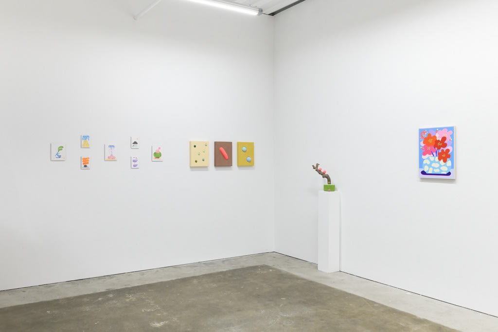 Install image of "Cosmic Bloom." From left to right, CHIAOZZA's collages, "Six Green Dots in Pale Peach," "Fluorescent Red Mound in Ash Rose," "Two Cool Spheres in Mustard," "Apple Elbow in Olive & Luminous Red," "Bouquet Painting No. 47."