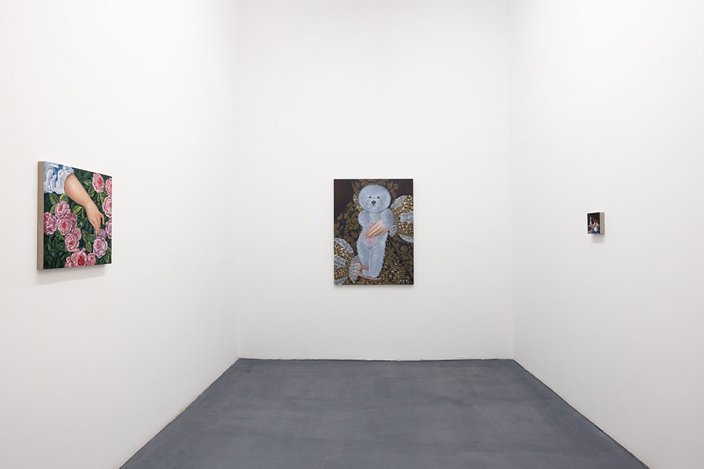 Installation image of Sabrina Bockler "Coquette" exhibition