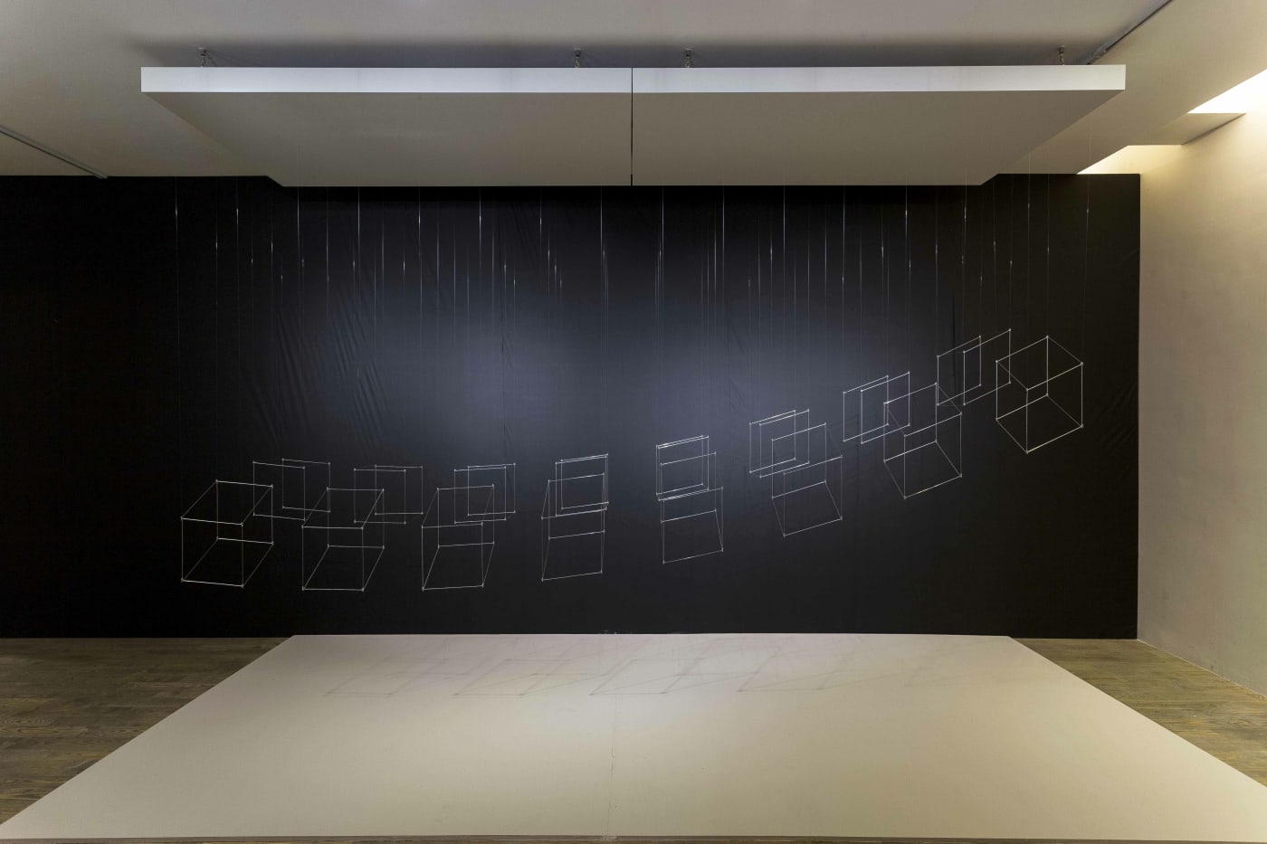 Ding Yi Elias Crespin | Dialogue