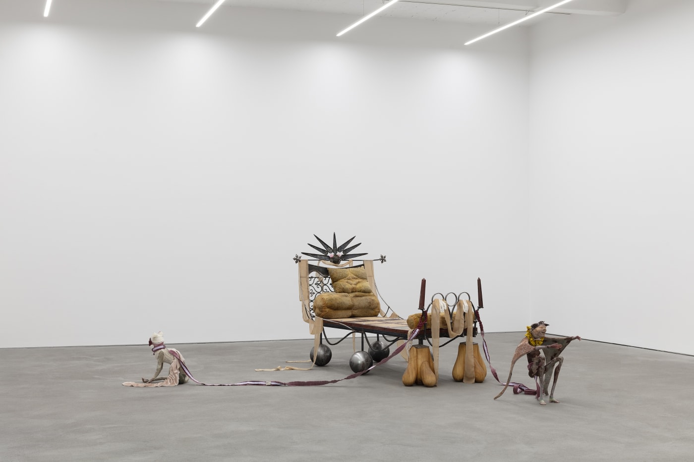 Blue of Noon, Installation view, Kraupa-Tuskany Zeidler, Berlin, 2022