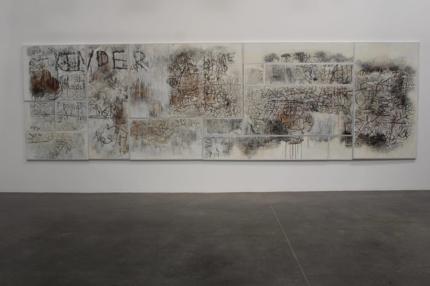 Nadia Kaabi-Linke, Bara'a yadawiyya, 2009 - 2011