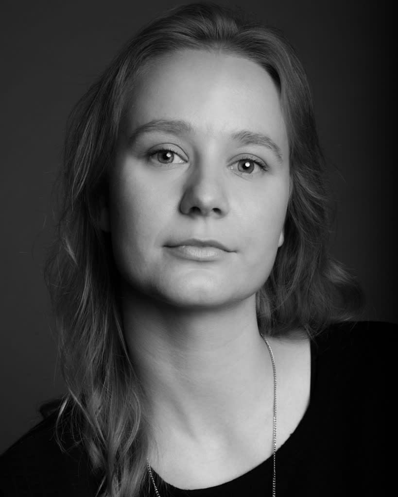 Edyta Habbe-Golab Office & Gallery Manager Edyta has a degree in Art History (Master of Arts) and has gained many years of experience in the gallery field whilst steadily developing her interest in contemporary art. With her strong communication and social skills, she is mainly responsible for organizing the daily office operations at the gallery and creates the basics for a pleasant and productive working environment. Her tasks also go beyond bookkeeping and handling the international art shipping.
