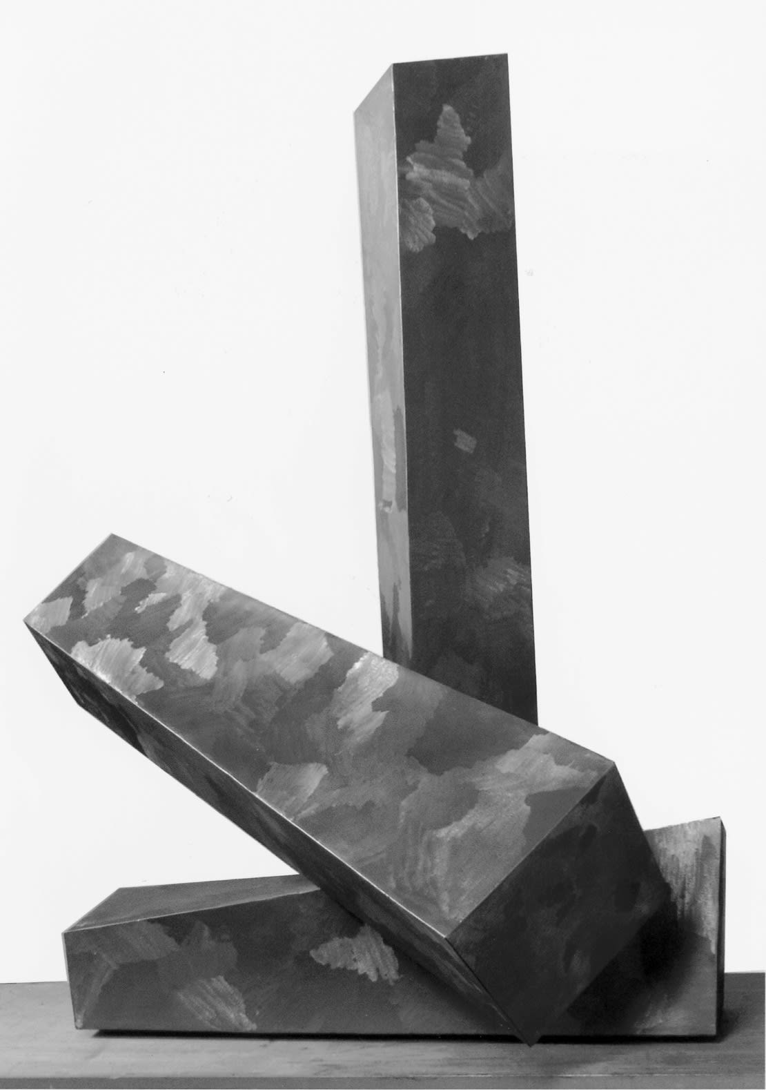 S. F. 72, 2000, acciaio patinato grafite, cm 110x75x93,5