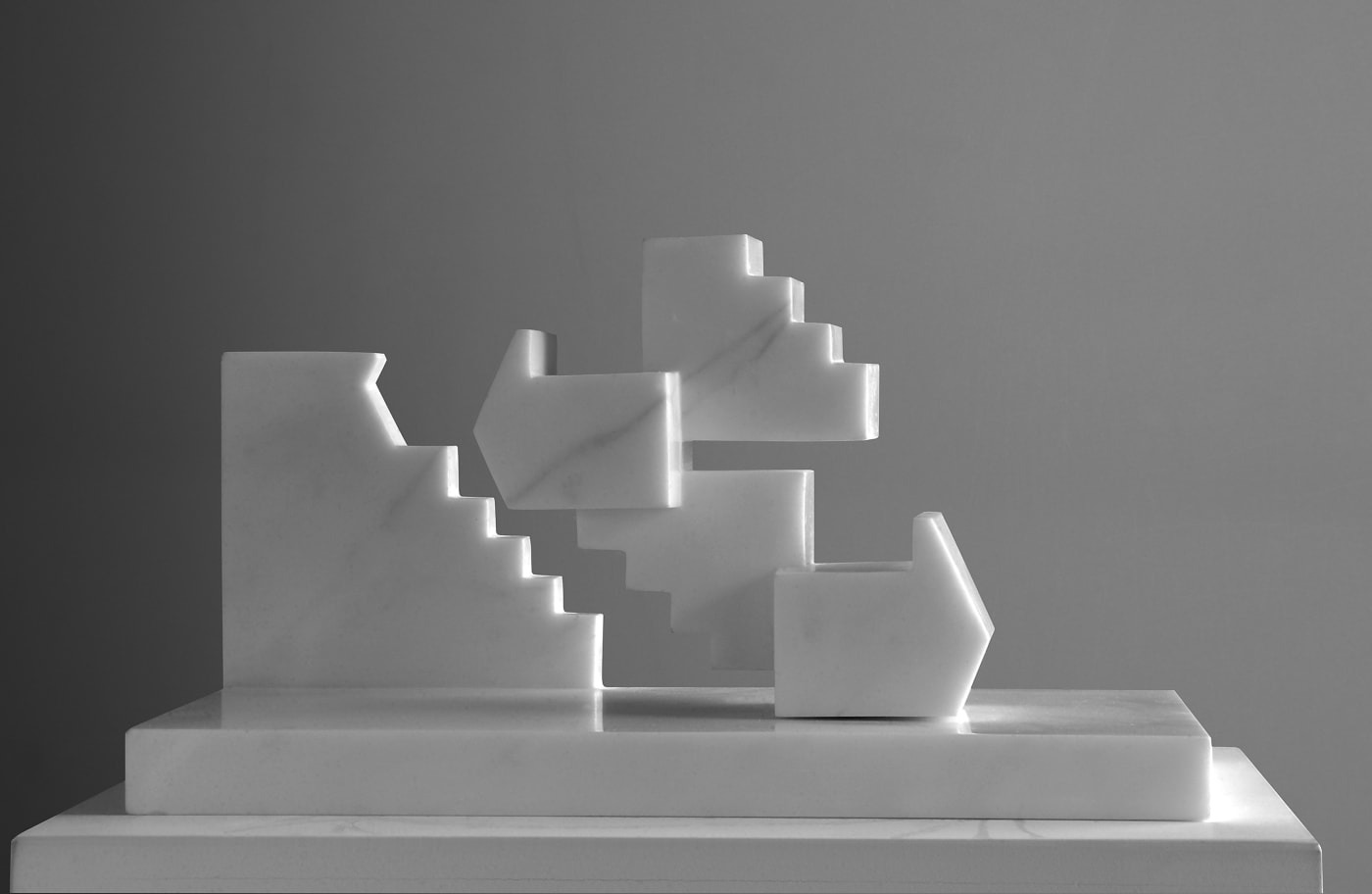Alhambra, 2004, Marmo di Carrara, cm 39x22x21,5