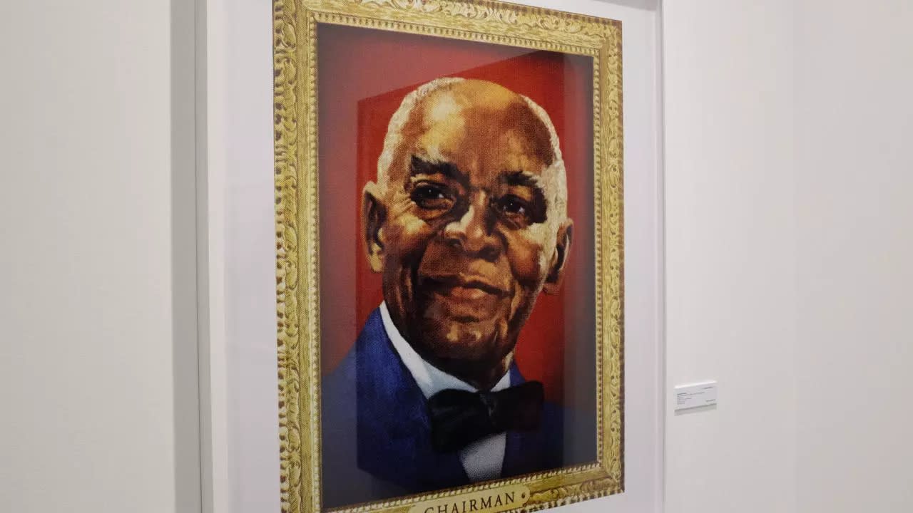 Hank Willis Thomas : « After 61 Years Of Service, I Ben, Promoted», 2008. LightJet print 91 x 74 cm (unframed). JMMGallery, Bruxelles. Siegfried Forster / RFI