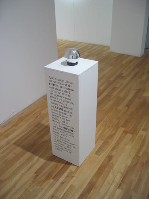Luc Courchesne, Chrono-capsule, 2006, aluminum machiné, édition de 3