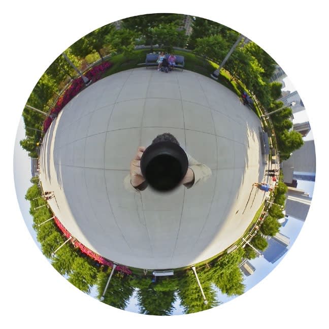 Luc Courchesne, 05/06/24-24 (Chicago), still photograph from the Panoscopic Journal, 2000-2002, archival digital print and rotational device mounted under glass, 25 cm diam. edition of 6