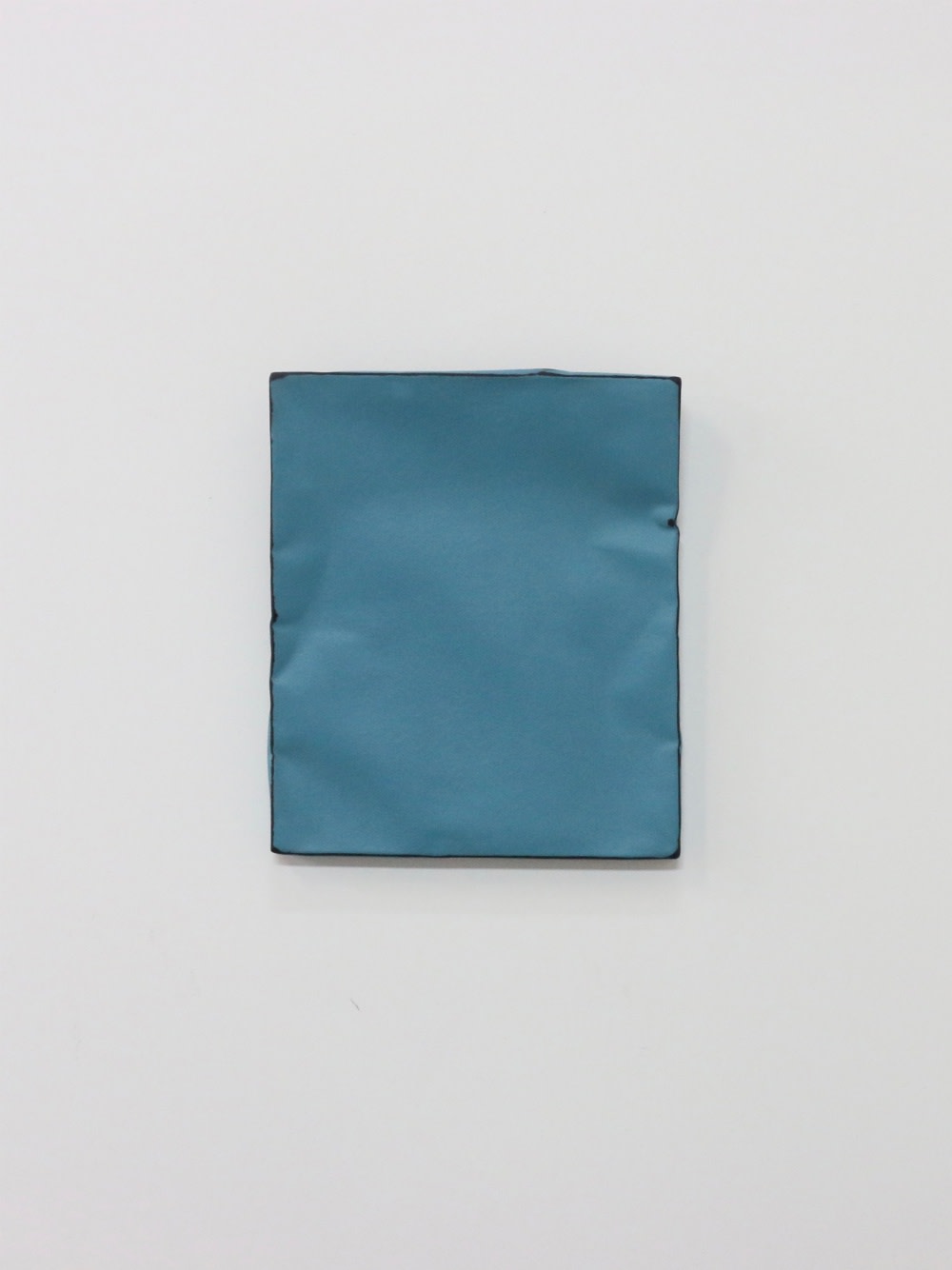 JOHAN DE WIT - UNTITLED - 2019 - PAPER, RESINS, ACRYLIC - 26 X 22 X 4 CM