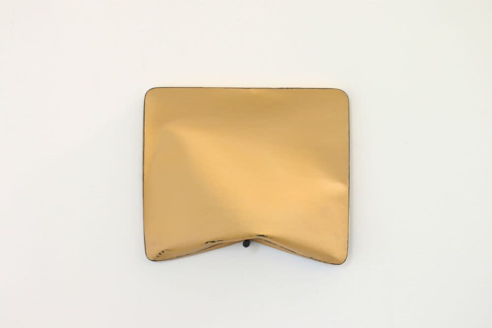 JOHAN DE WIT - UNTITLED - 2018 - PAPER, RESINS, ACRYLIC - 26,5 X 22,5 X 5 CM