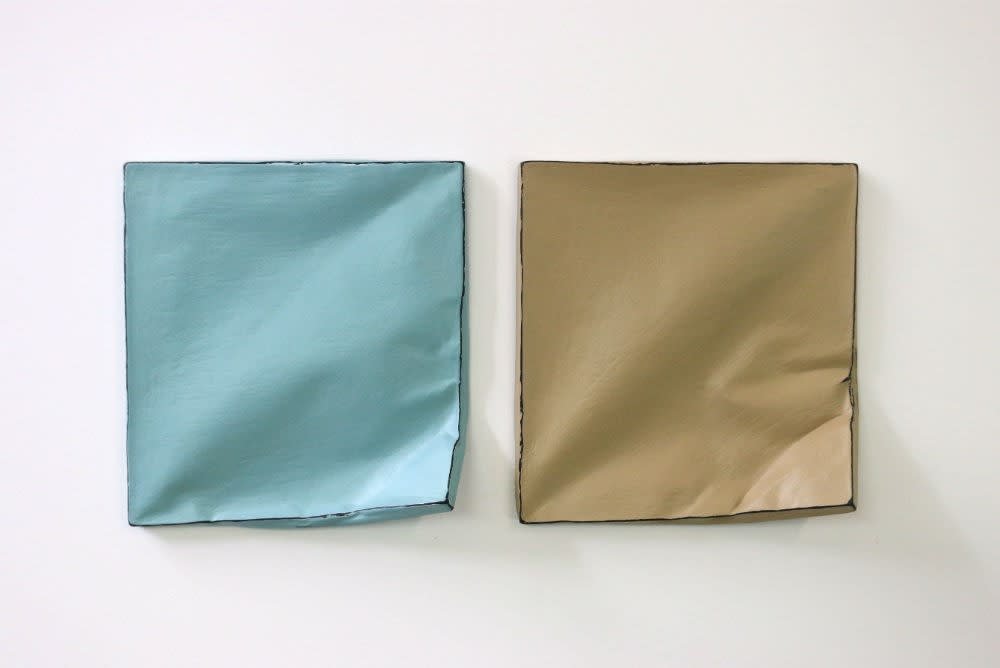JOHAN DE WIT - UNTITLED - 2018 - PAPER, RESINS, ACRYLIC - 24 X 22,5 X 6 CM