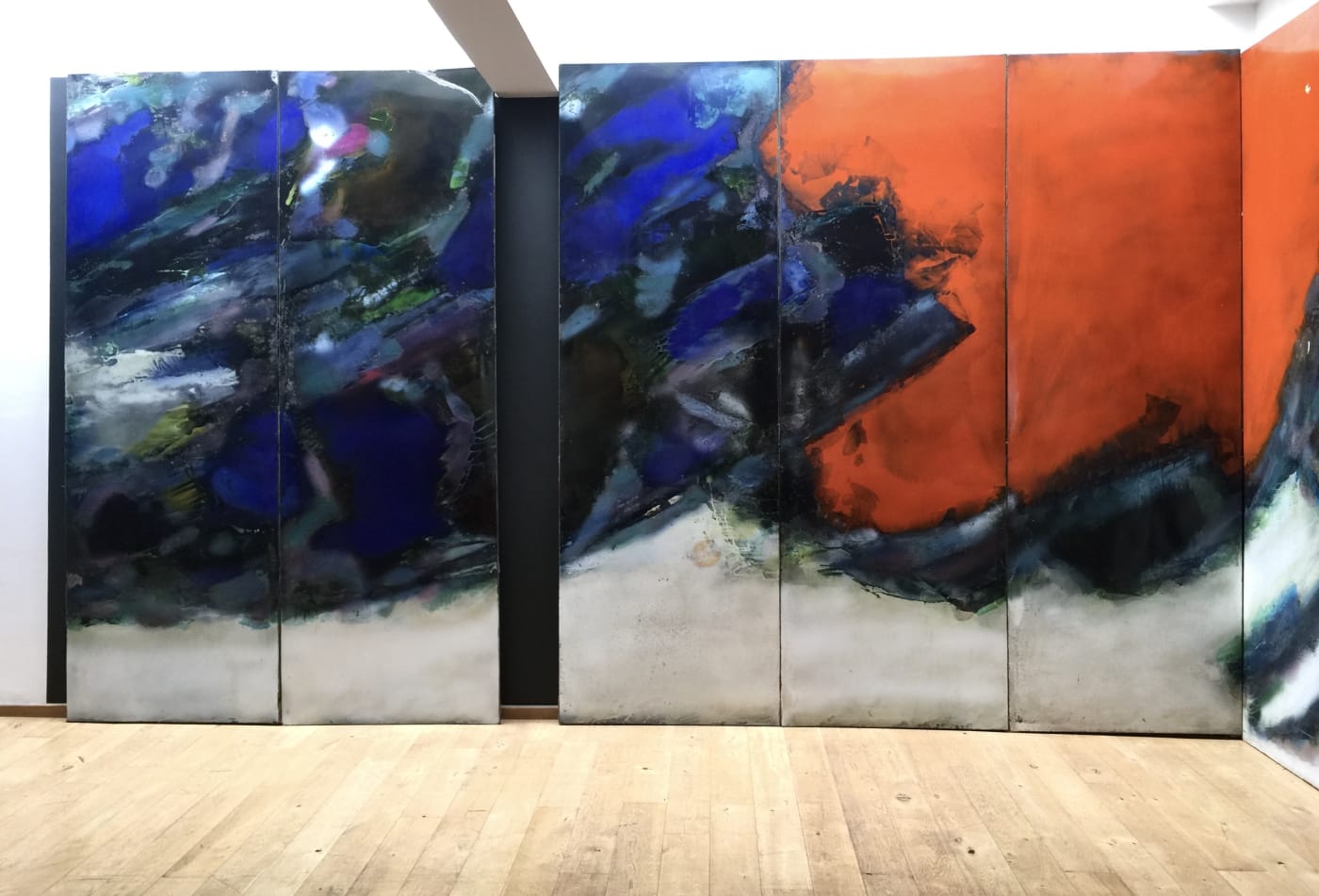 New installation : HEATHROW AIRPORT MURAL by STEFAN KNAPP, 1959