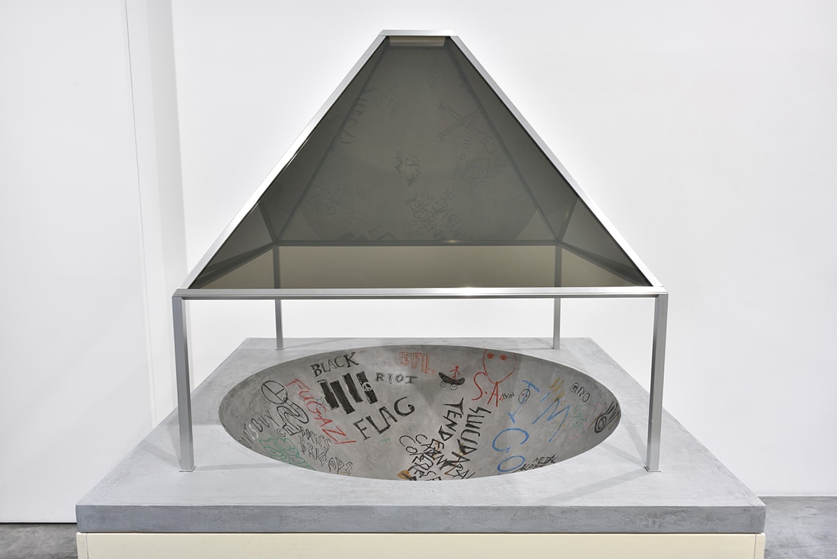 A skateboard Pavilion designed by Dan Graham