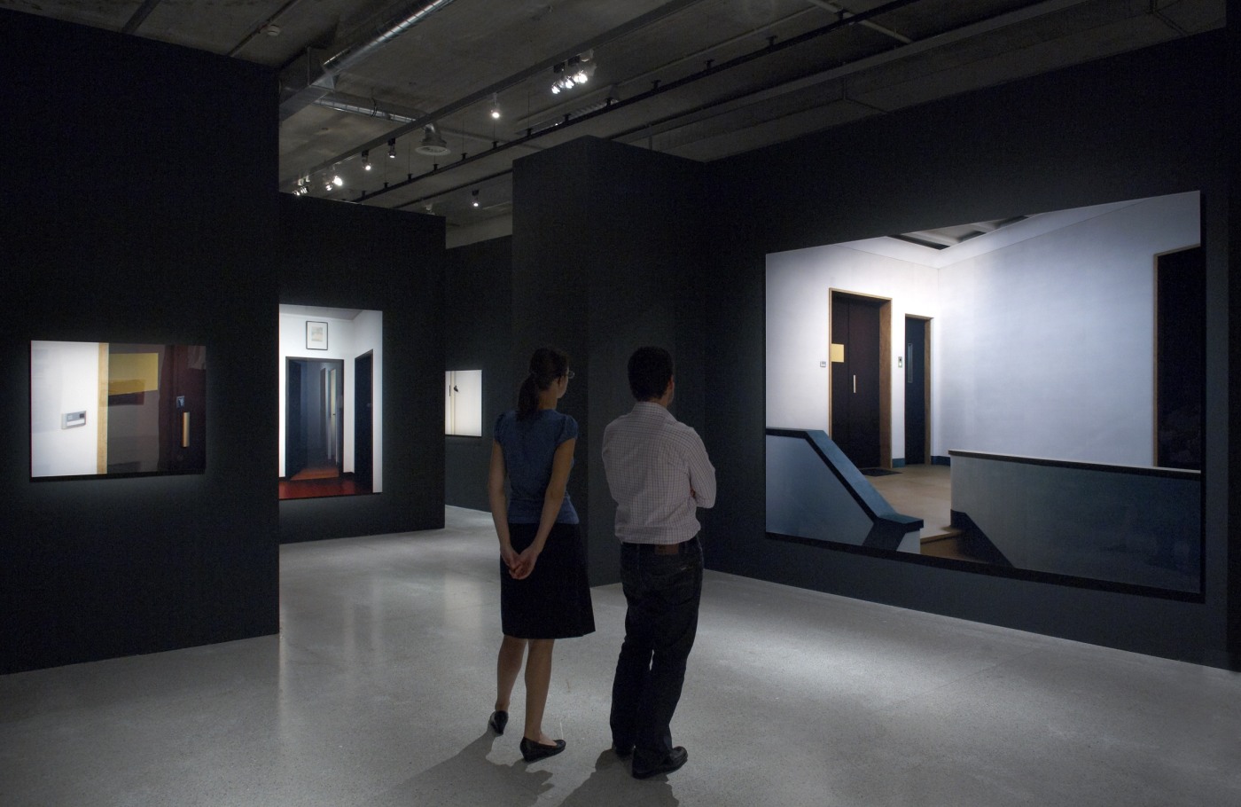 06 Ausstellungsansicht Embassy