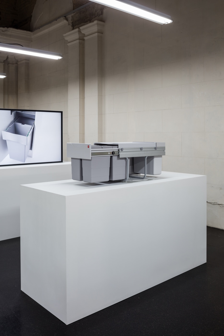 Simon Fujiwara Berlin Biennale 2016 Photo Timo Ohler 16