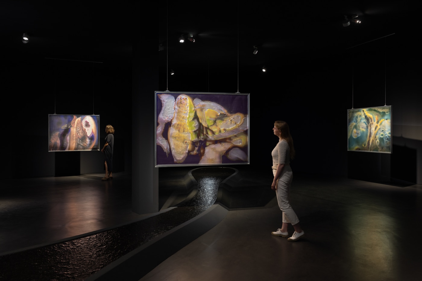 Es Anicka Yi People 02