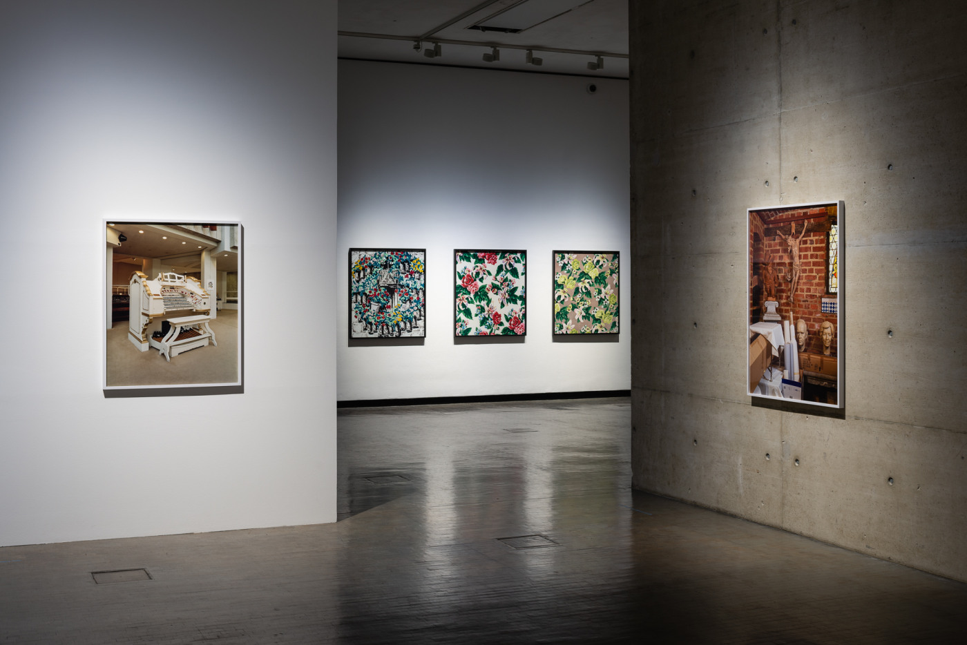 Annette Kelm Tomato Target Khw Ja 20