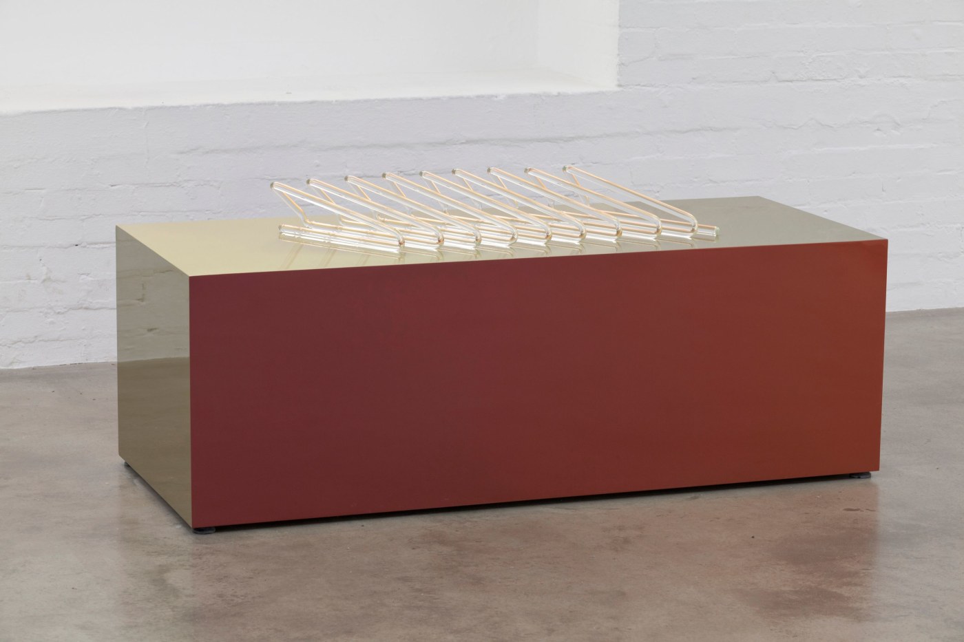 0444 G S Helix Tauba Auerbach