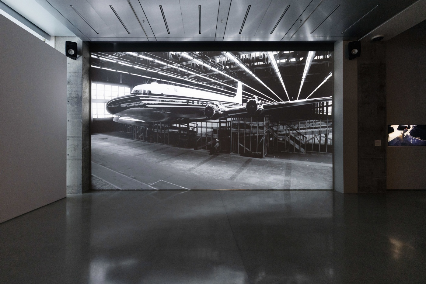 17 F A L Dc 2025 17Aircraft F A L Dc 2025 Flow Of Time David Claerbout And Zhou Tao...