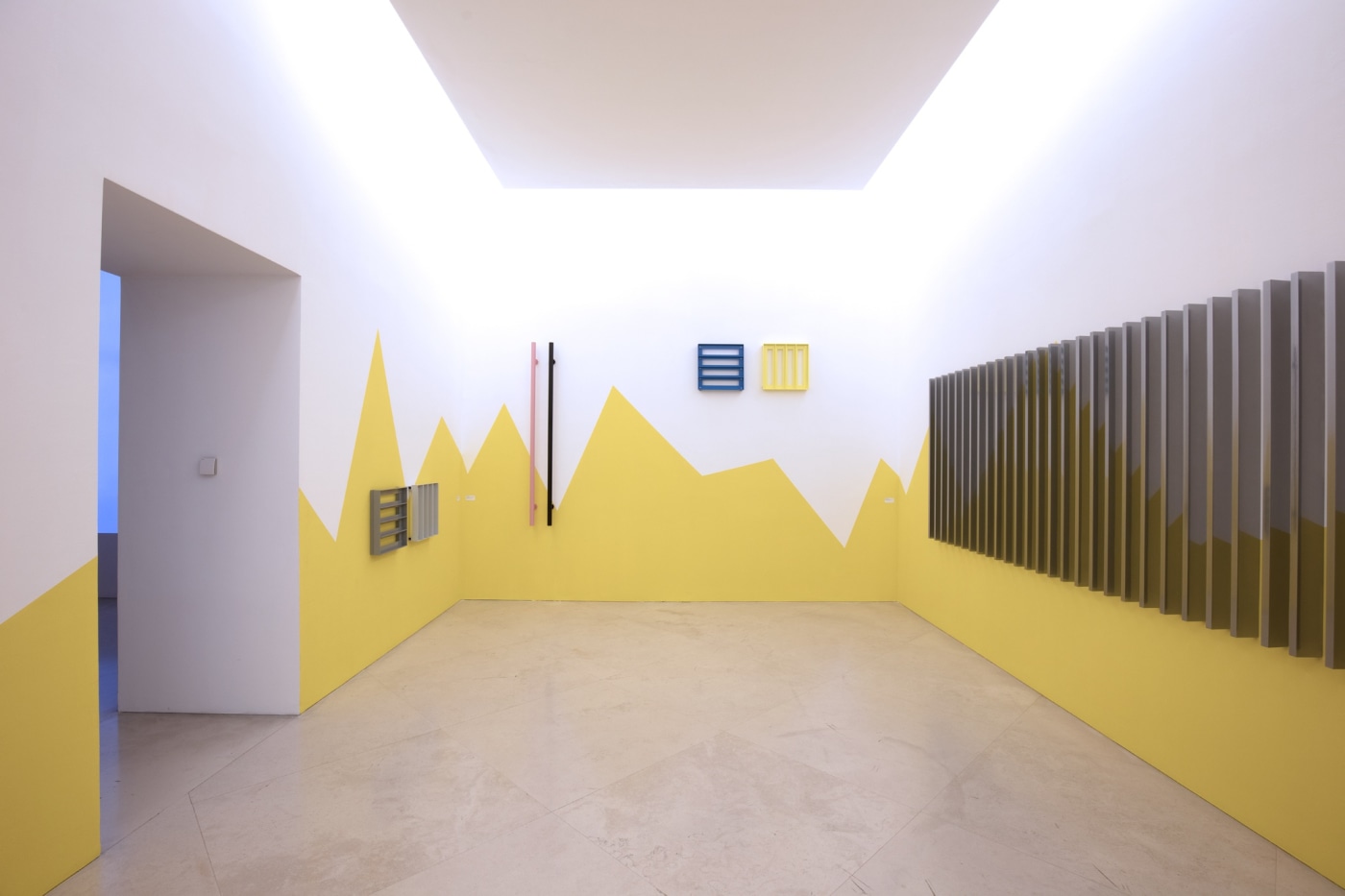 Standingontopofabuildingroom9B